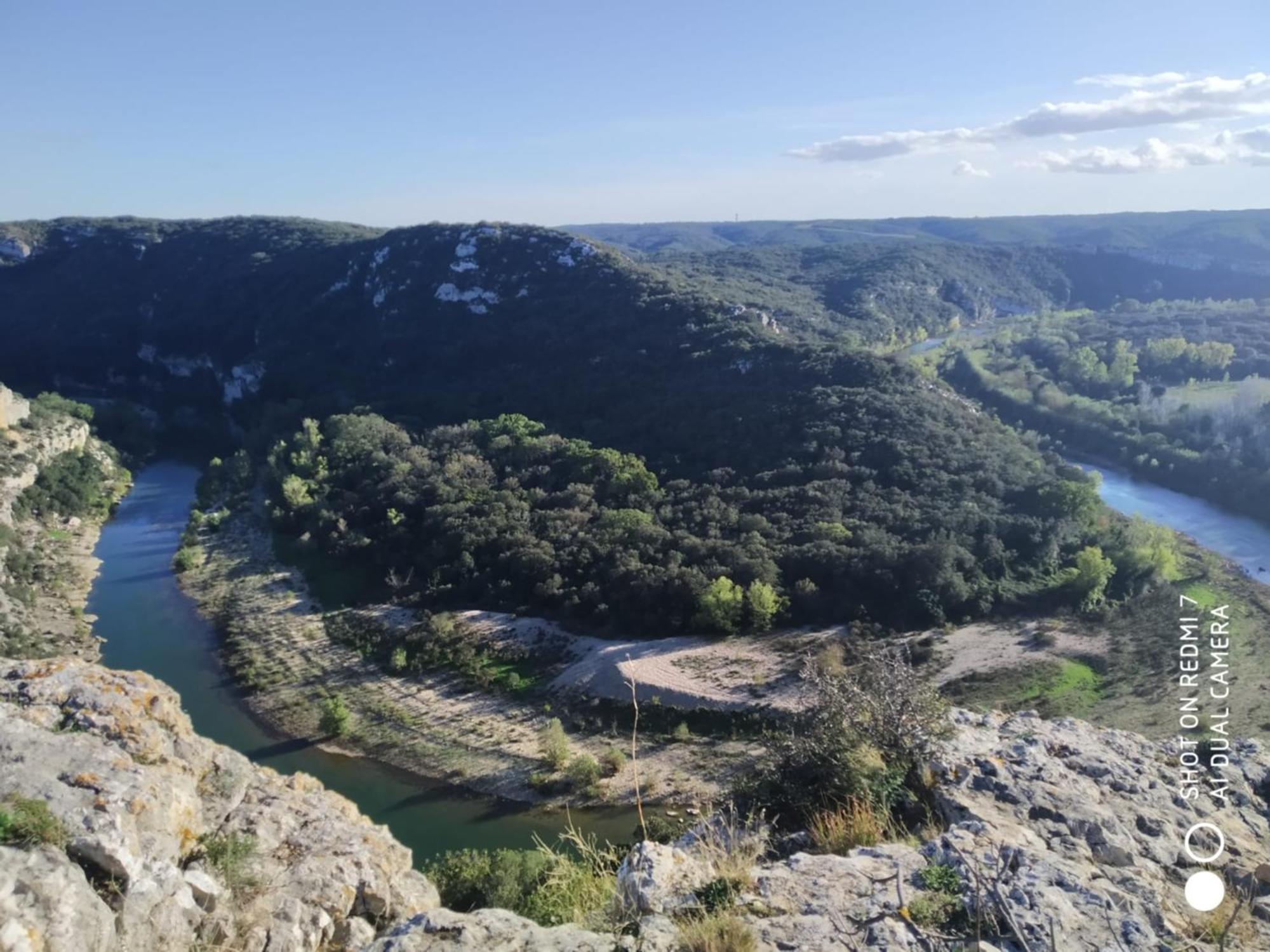 Proche Uzes Petit Gite Avec Grande Cuisine D'Ete Et Piscine Saint-Siffret Exterior foto